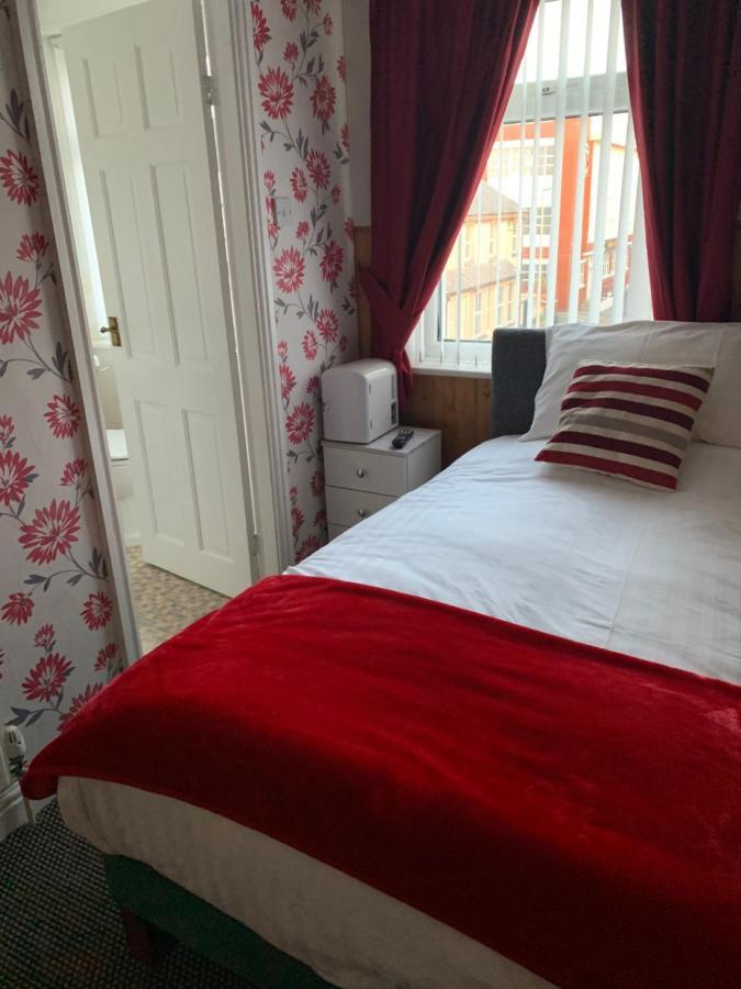 Kingscliff Bed & Breakfast Blackpool Exterior photo