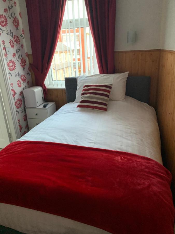 Kingscliff Bed & Breakfast Blackpool Exterior photo