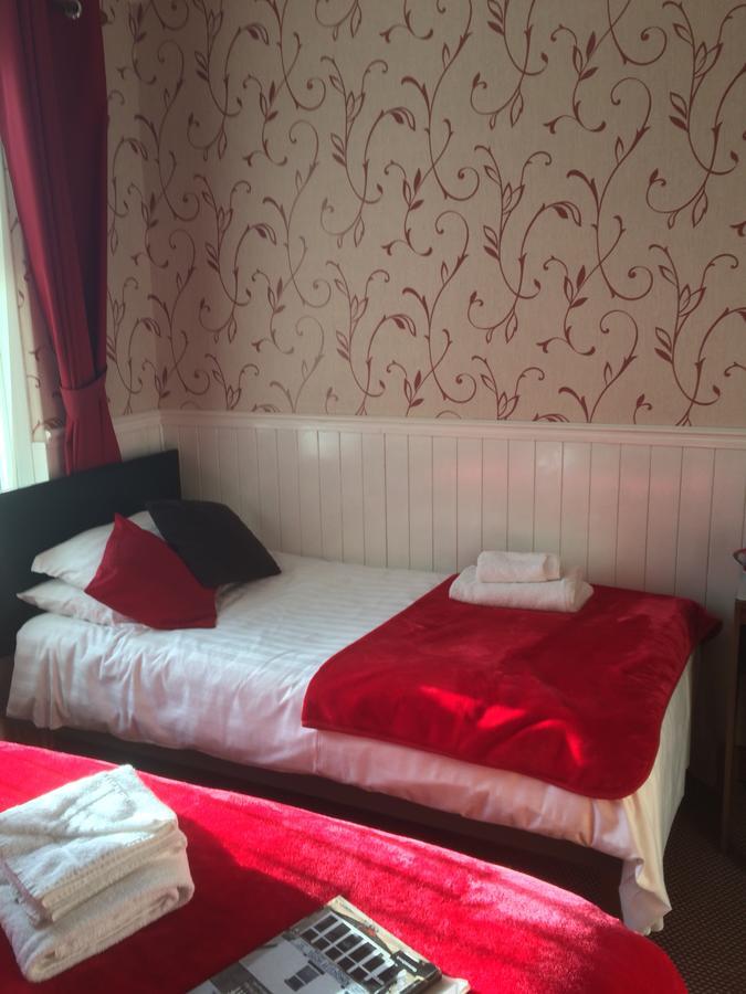 Kingscliff Bed & Breakfast Blackpool Exterior photo