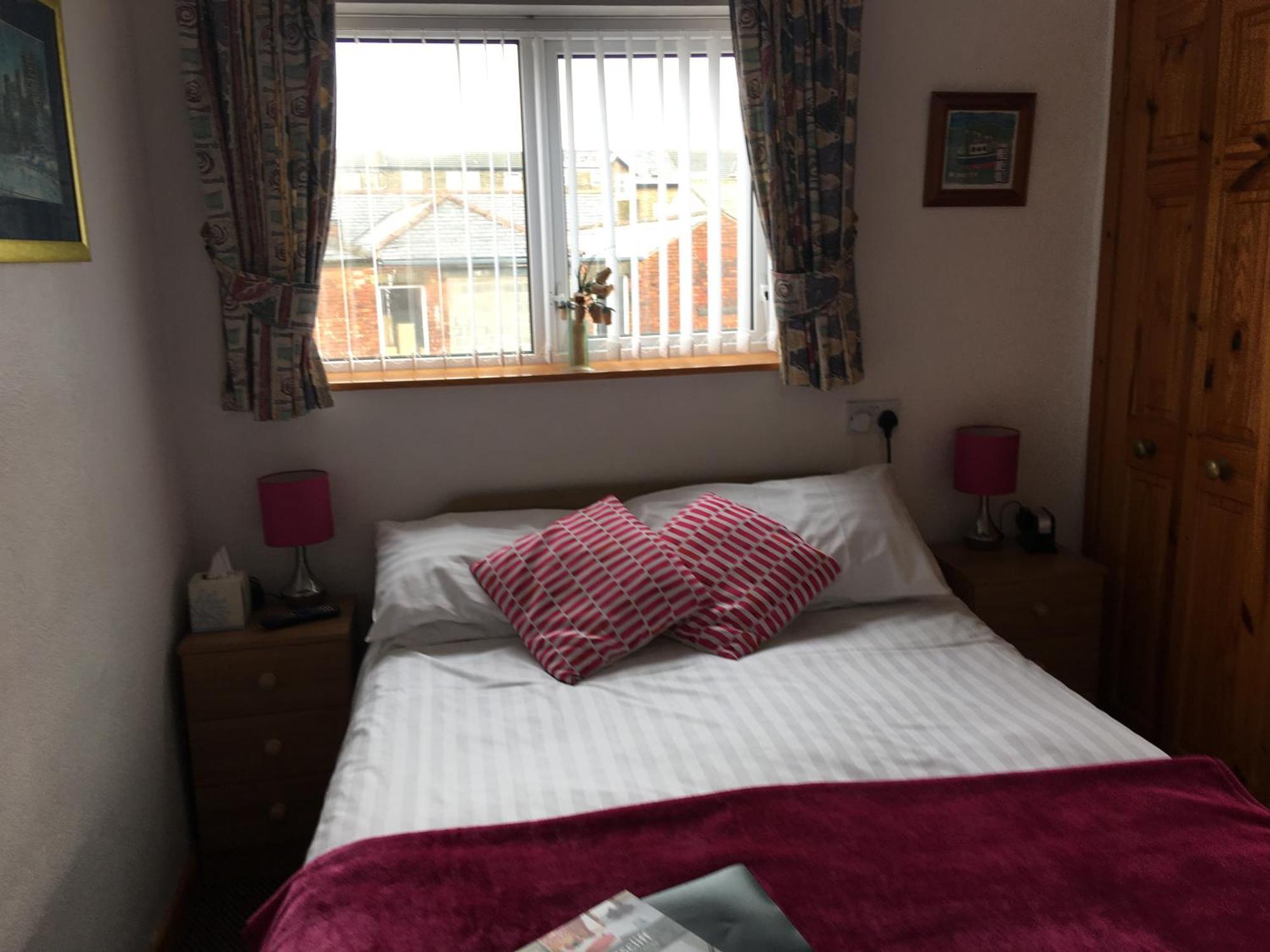Kingscliff Bed & Breakfast Blackpool Exterior photo