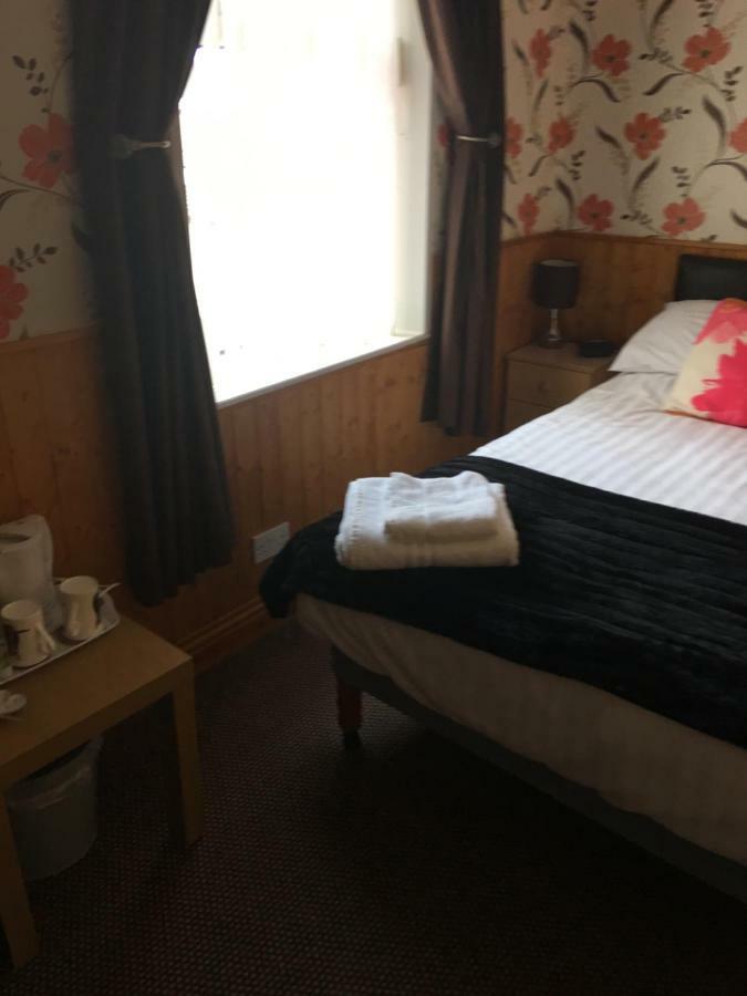 Kingscliff Bed & Breakfast Blackpool Exterior photo